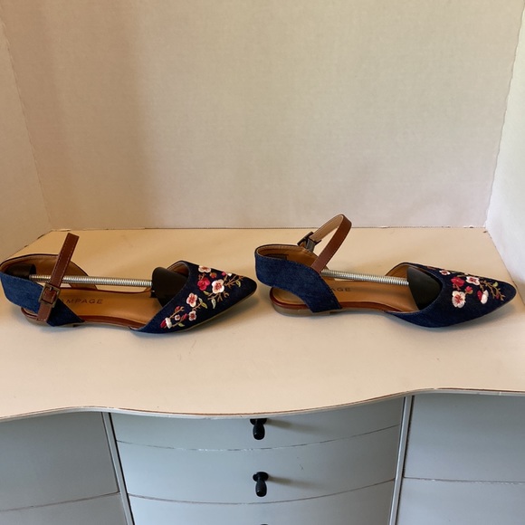 Size 7 1/2 Rampage ankle strap flats - Picture 3 of 8